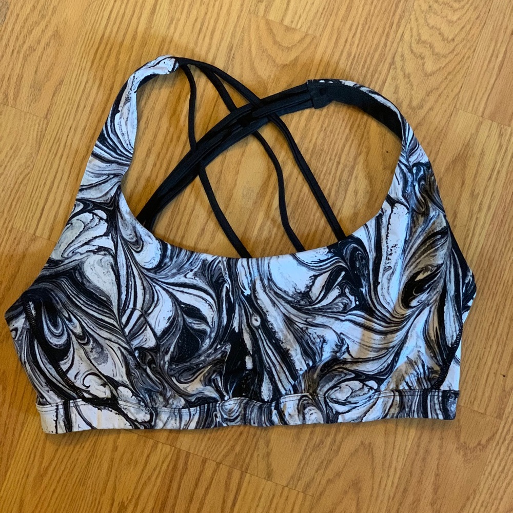 Victoria’s Secret Sports Bra Marble Strappy Back